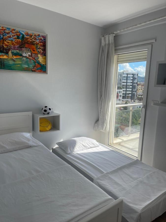 Anna'S Apartment 2 Тирана Экстерьер фото